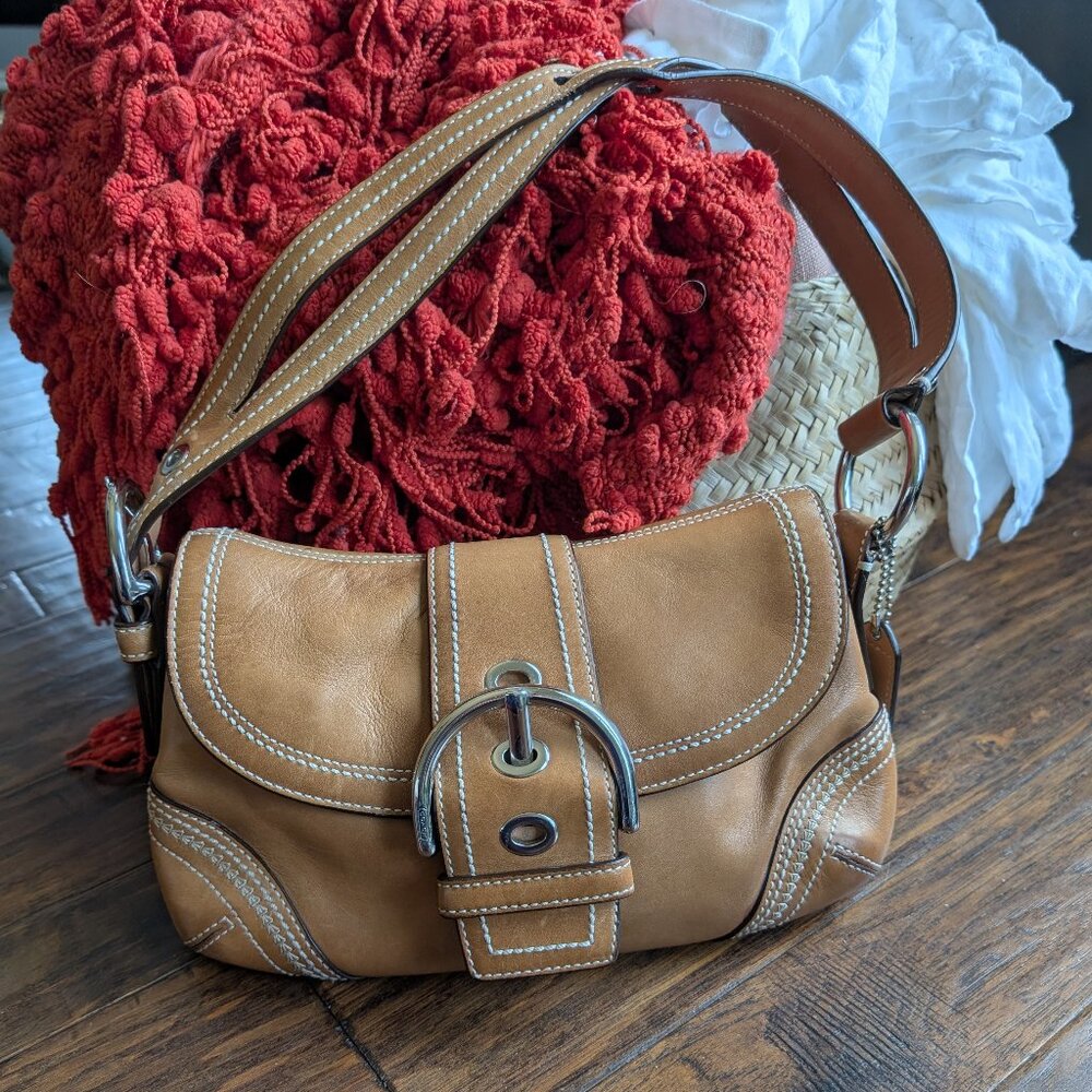 VINTAGE Early 2000s Coach Tan Leather Soho Shoulder Purse